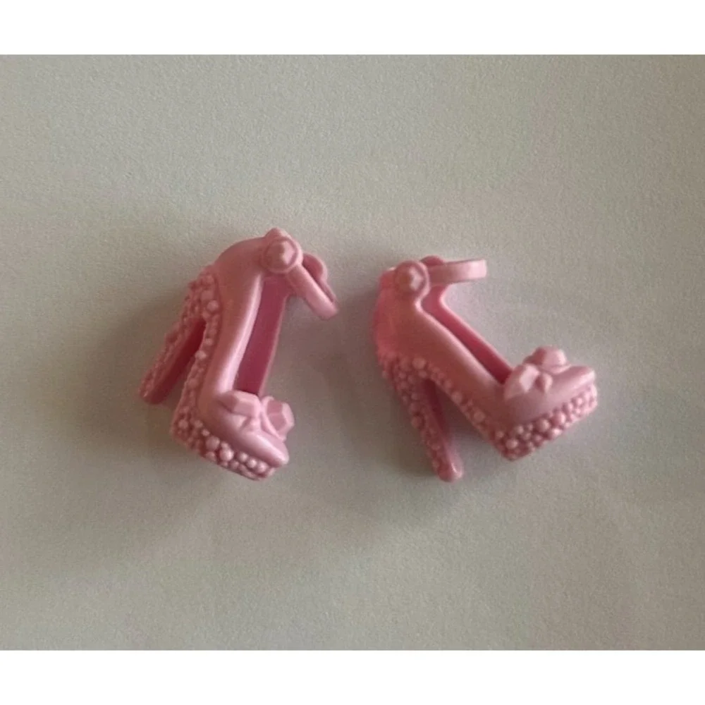 Barbie Doll Shoes Pink Textured Spike High Heels Ankle Strap Closed Toe - Picture 3 of 3